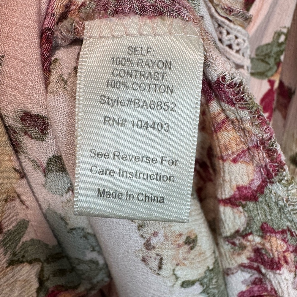 Blu Pepper Long Sleeve Blouse Size M Pink Multi Floral Print V-Neck Style BA6852 - Picture 7 of 11